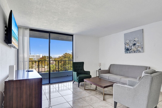 Photo - 777 NW 155th Ln Unidad SI ID1504002P