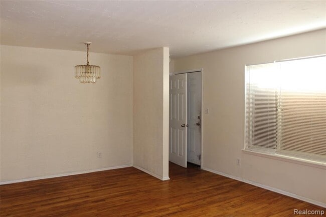 Building Photo - 14823 Muirland St