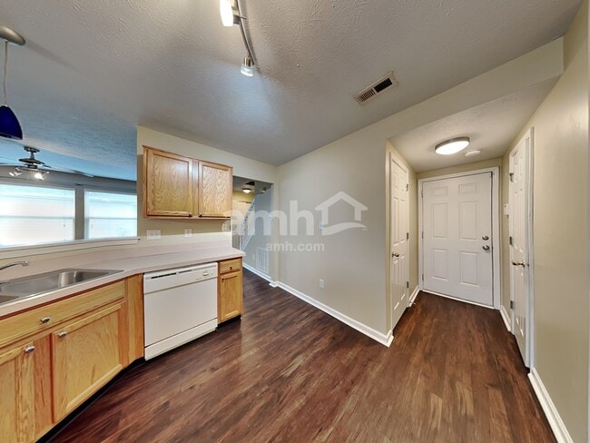 Photo - 551 Grabill Dr