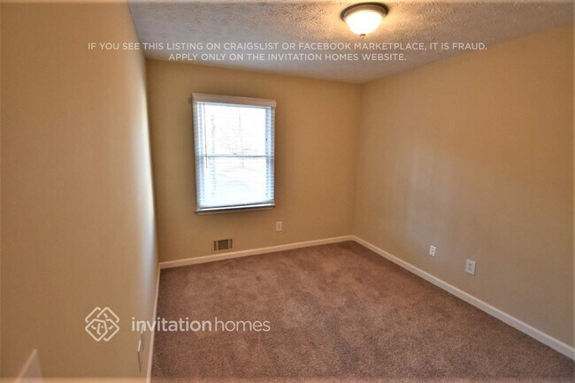 Photo - 695 Bankshire Dr