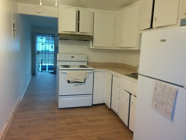 Photo - 3453 W Kenyon Ave
