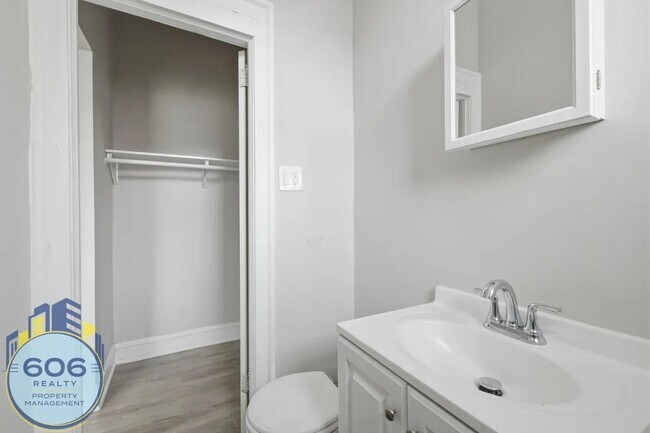 Photo - 6912 N Ashland Ave Unit 6912 North Ashland Ave