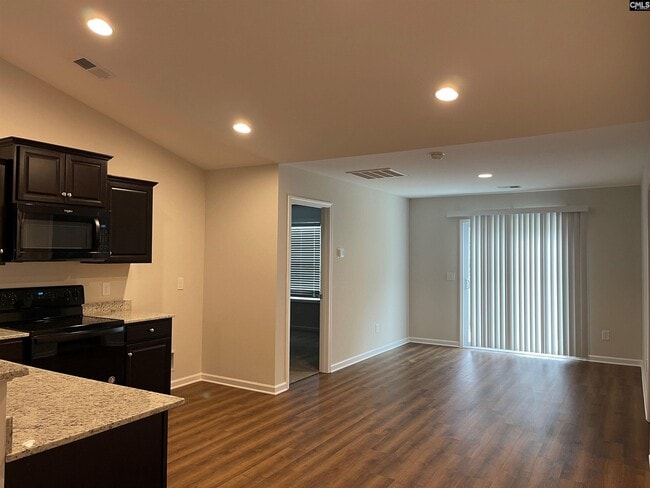 Photo - 304 Jubilee Clock Dr