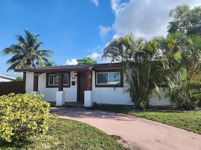 Building Photo - 845 NW 199th St Rental