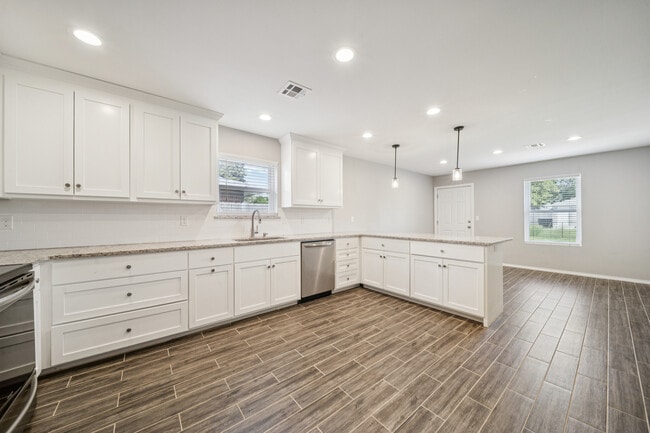 Photo - 5429 S Norfolk Ave