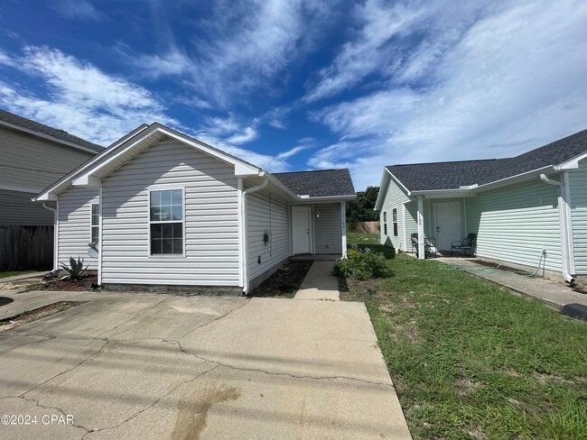 Building Photo - 7106 N Lagoon Dr Rental