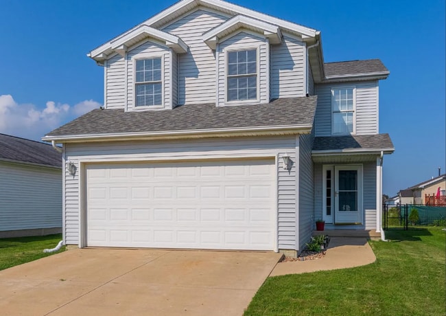 Building Photo - Welcome to the perfect blend of space, sty...