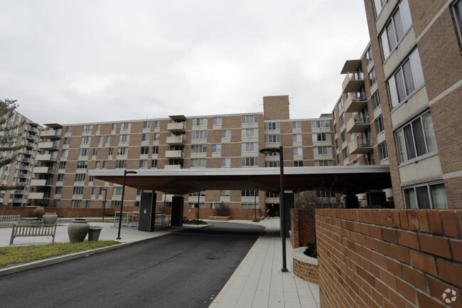 Photo - Van Ness East