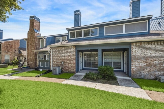 Building Photo - 2323 Fairwind Rd Unit 645 Rental
