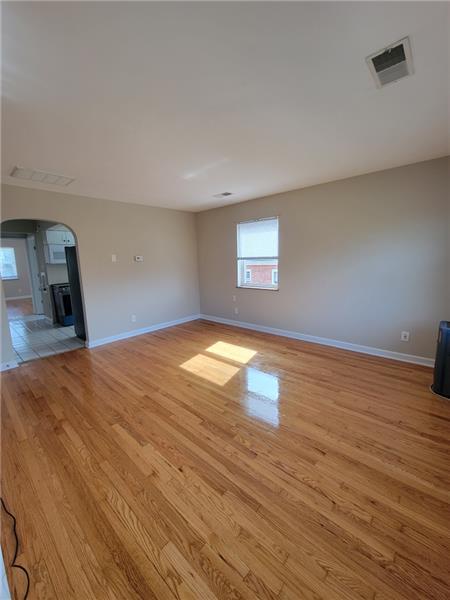 Photo - 18 Requardt Ln