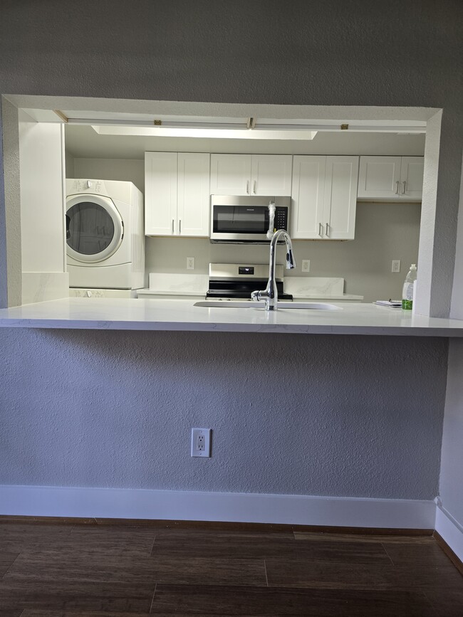 3105 San Jacinto Street Unit 111