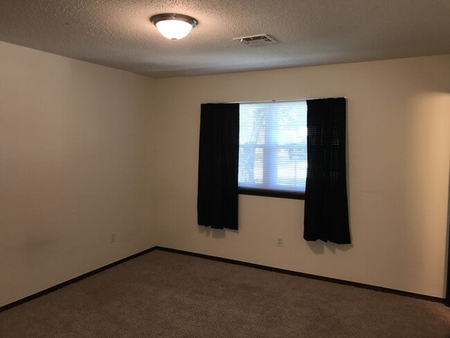 Photo - Beautiful 3 bed home for rent in Midwest C...