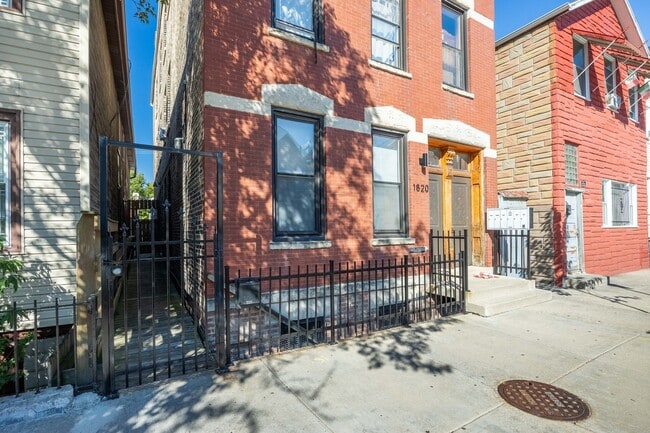 Building Photo - 1820 S Allport St Unit 1R Rental