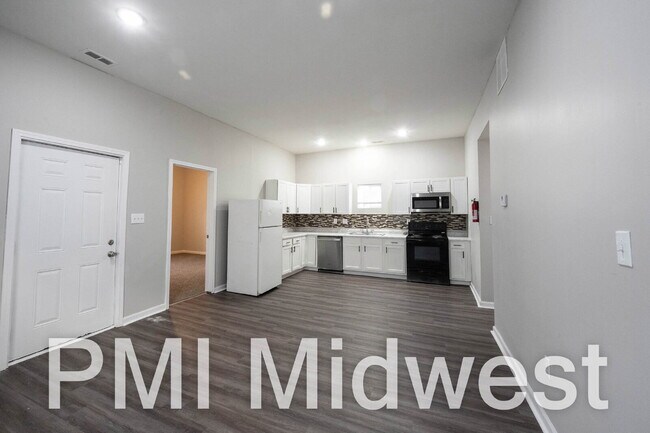 Photo - 925 N Sheffield Ave