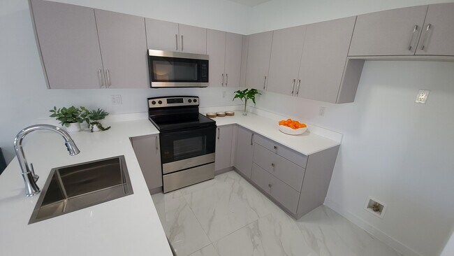 Photo - 441 E 23rd St