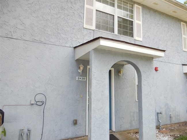 Building Photo - 1810 Country Village Blvd Rental