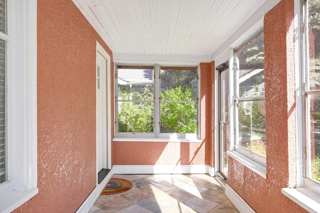 Photo - 2628 Ulysses St NE