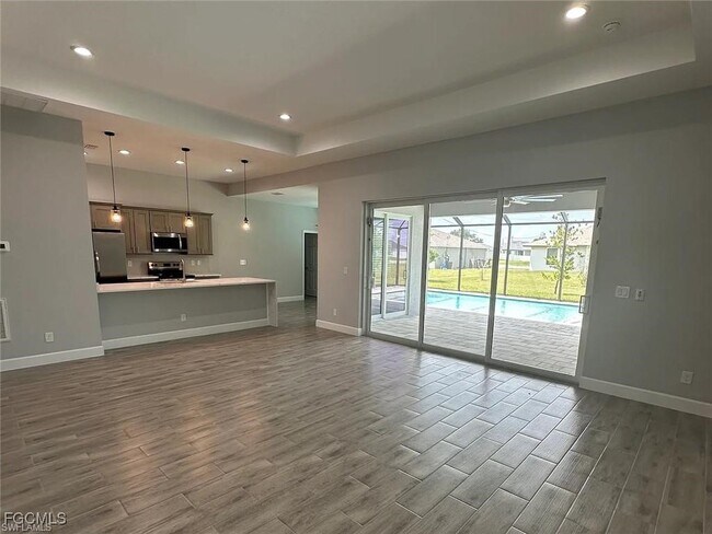 Photo - 320 NW 17th Pl