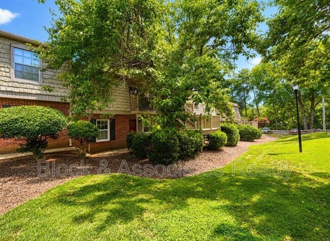 3830 Country Club Rd