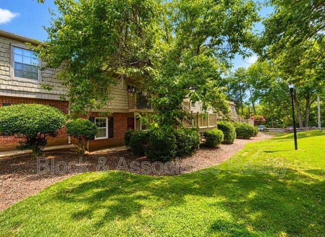 Photo - 3830 Country Club Rd