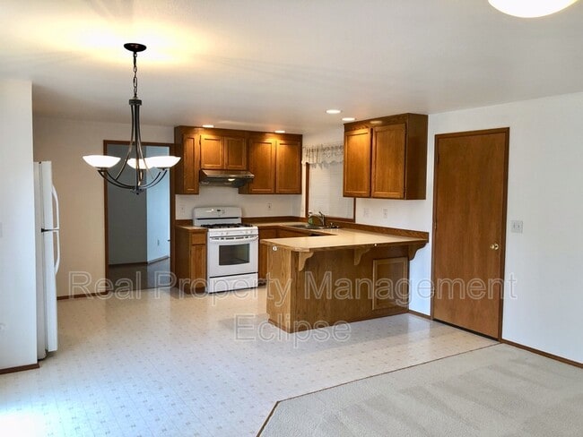 Photo - 3022 Russell Way Unidad #B