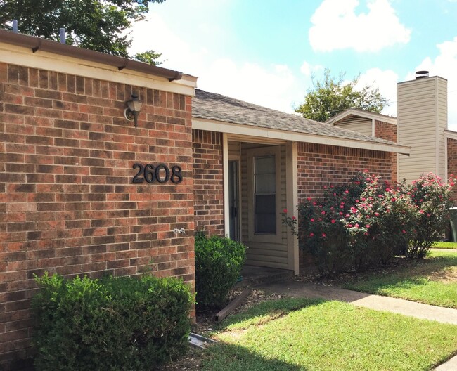 Building Photo - 2608PR Unit B Rental