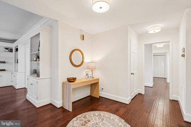 Building Photo - 8101 Connecticut Ave Unit S-307