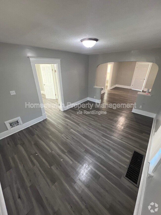 Building Photo - 7014 Edison Ave Rental