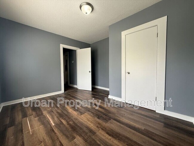Photo - 425 Carpenter St