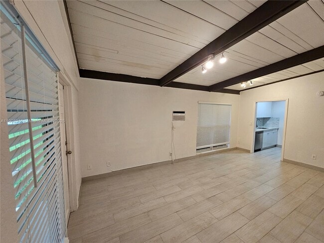 Photo - 227 SE 1st St Unit 7