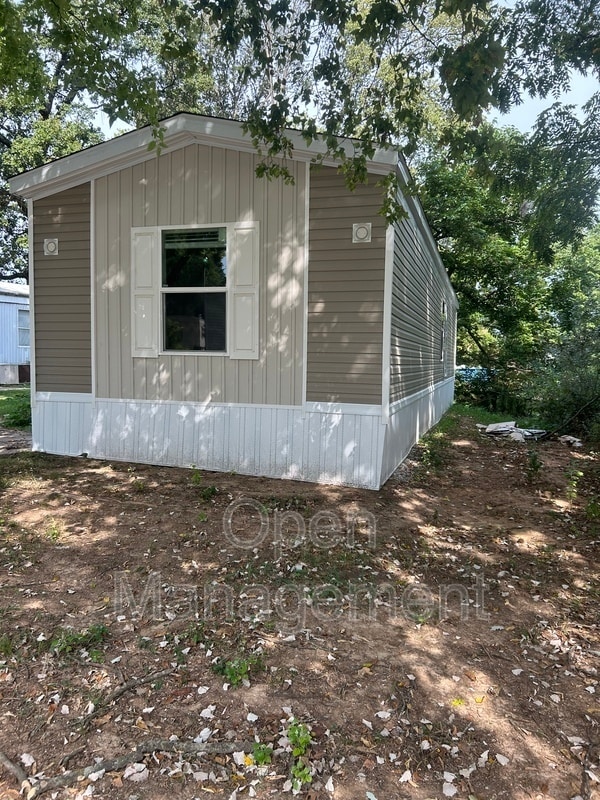 Photo - 16 English Village Park