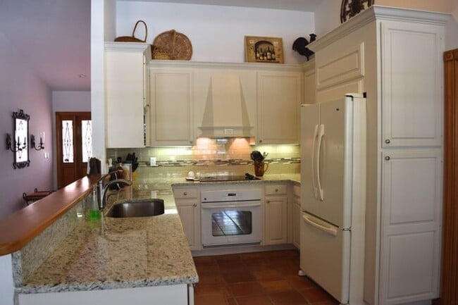 Photo - 103 Olympus Cir