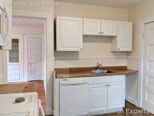 Photo - 18 Sanborn Ave Unit #3