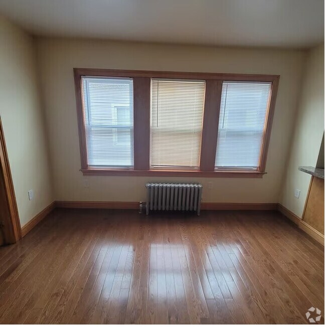 Building Photo - 742 River St Rental
