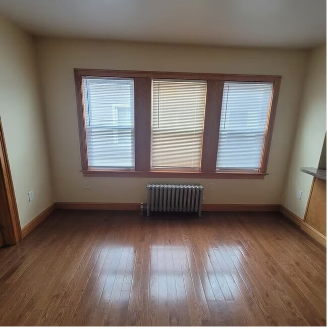Building Photo - 742 River St Rental
