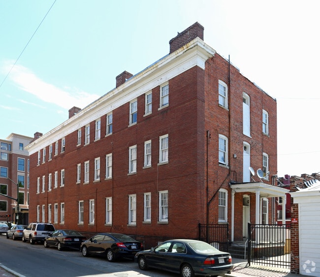 Photo - 421 W Grace St