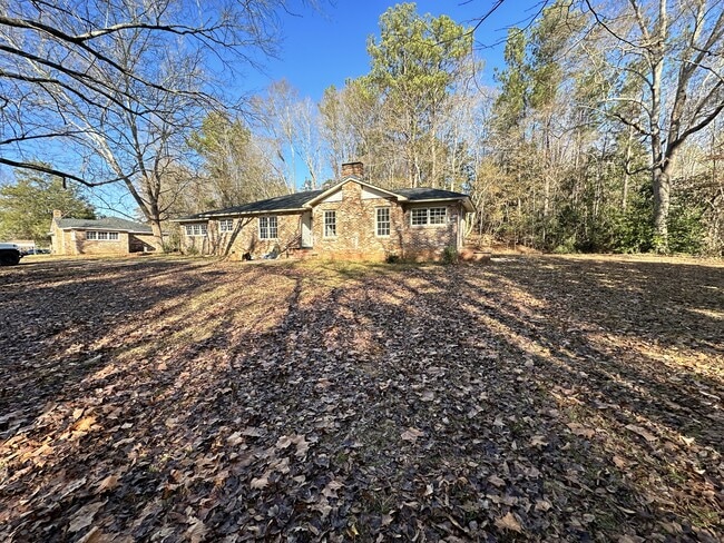 Building Photo - 165 Riverside Anx Dr