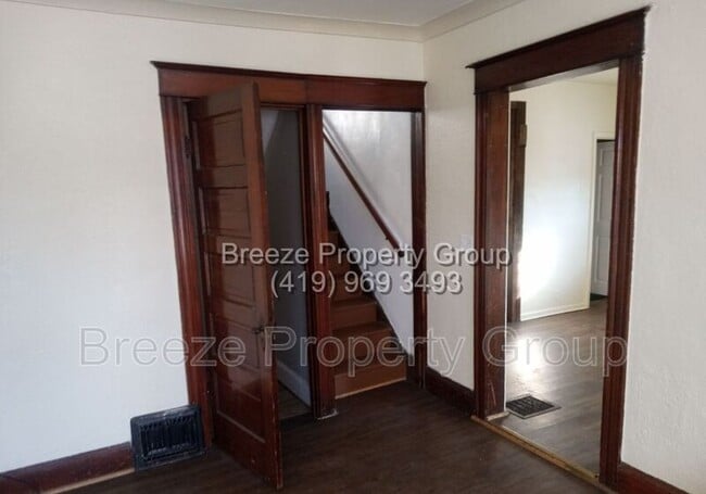 Photo - 220 E Pearl St