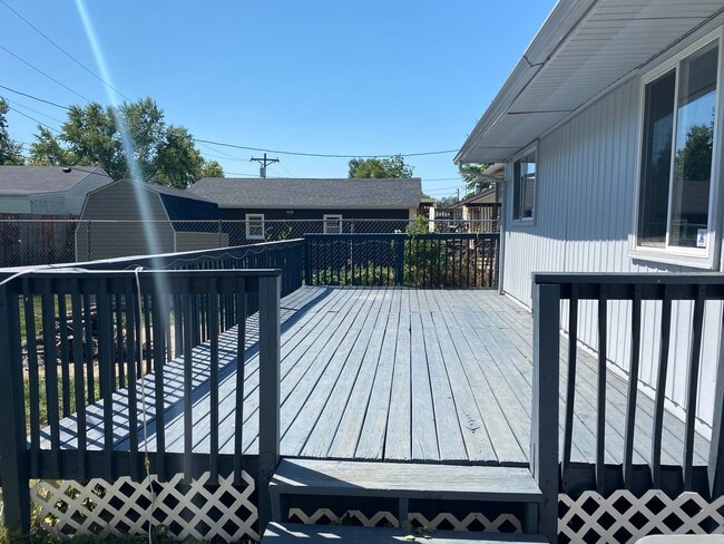 Photo - 408 29th Ave W