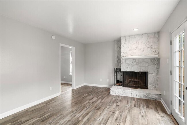 Photo - 6505 Cedar Bend Ct Unit B