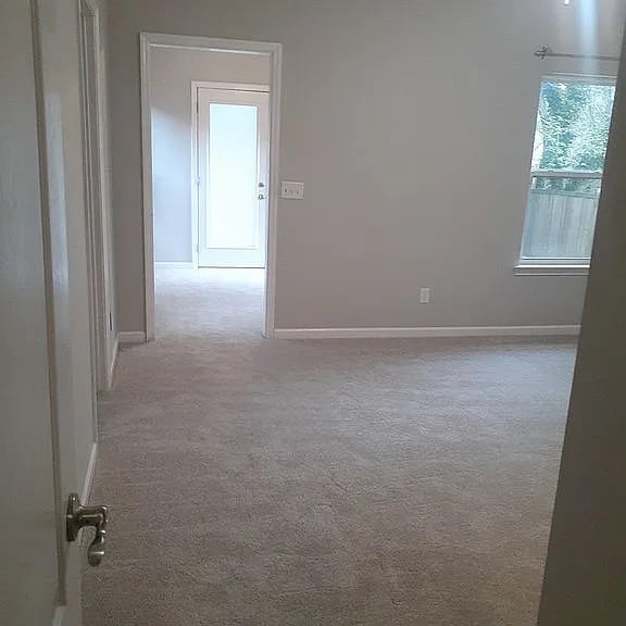 Photo - 265 Oxmoor Pl