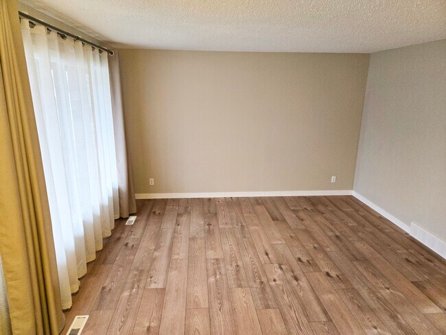 Living room. - 416 Lenore Dr