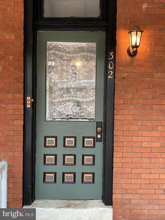 Building Photo - 302 S Darlington St Unit 2