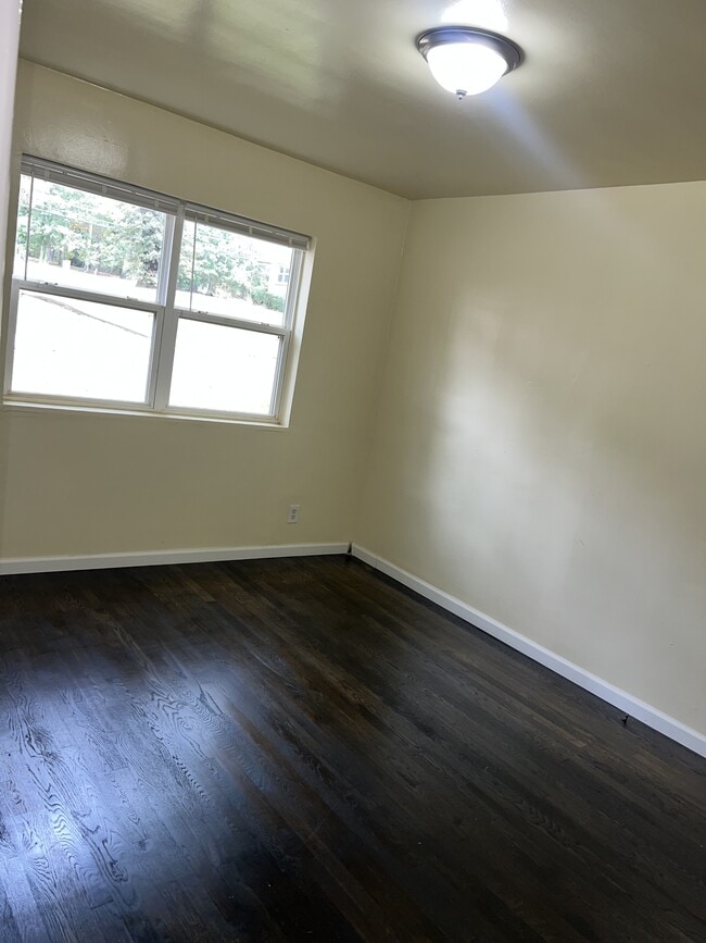 Dream Court Apartments
