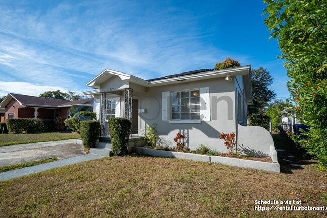 Photo - 925 17th St S