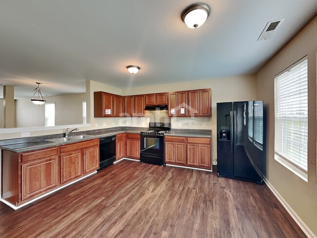 261 Aershire Ct