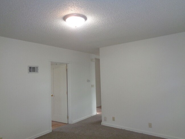 Photo - 5613 Baldwin Ave