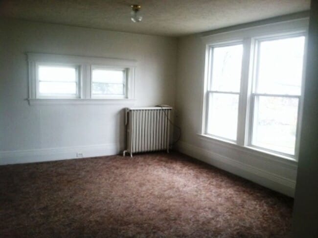 Photo - 411 W Washington Ave Unit Upper