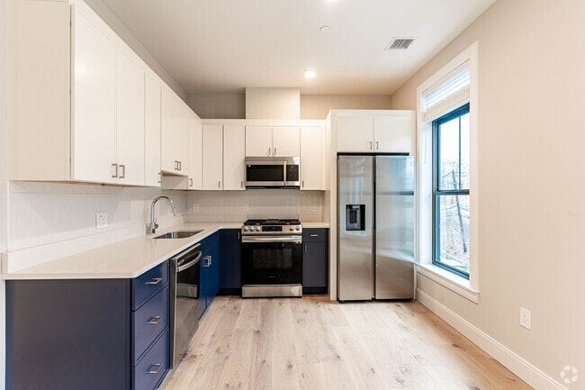 Building Photo - 155 Everett St Unit 301 Rental