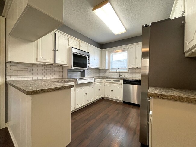 Photo - 6317 N Warren Ave